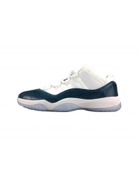 AIR JORDAN 11 RETRO LOW LE SNAKESKIN WHITE/BLACK-NAVY