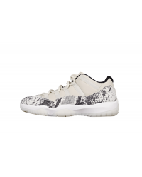 AIR JORDAN 11 RETRO LOW LIGHT BONE/UNIVERSITY RED-SAIL-BLACK