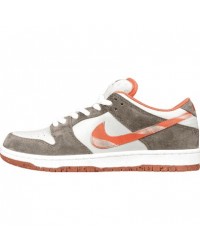 NIKE SB DUNK x CRUSHED D.C.