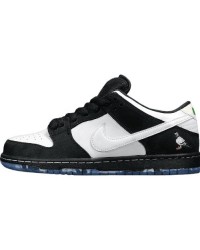 NIKE SB DUNK x STAPLE PANDA PIGEON