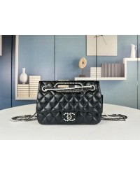 cc 23A new arrival Pearl bag size: 25x17x7 cm