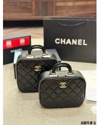 cc Vintage suitcase bag