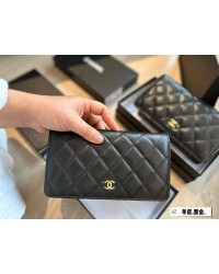 cc wallet top quality size：19*10.5cm
