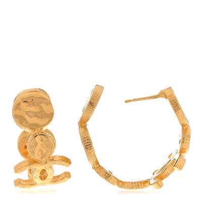 Metal Textured Disc CC Hoop Earrings Gold
