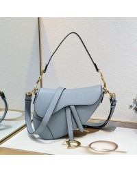 D saddle Be a classic with classics bag size: 25.5 x 20 x 6.5 cm