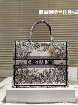 D book tote new arrival bag