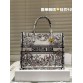 D book tote new arrival bag