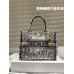 D book tote new arrival bag