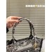 D book tote new arrival bag