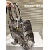 D book tote new arrival bag