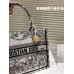 D book tote new arrival bag