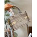 D mini tote bag size: 21.5x13x7.5cm