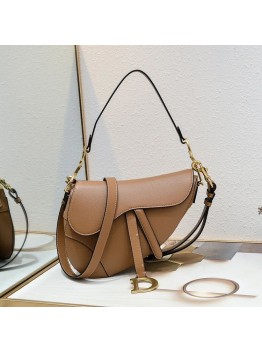 D saddle Be a classic with classics bag size: 25.5 x 20 x 6.5 cm