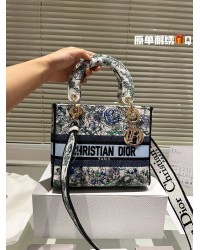 CD travel star women bag