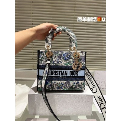 CD travel star women bag