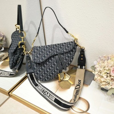 D saddle Be a classic with classics size: 25.5 x 20 x 6.5 cm