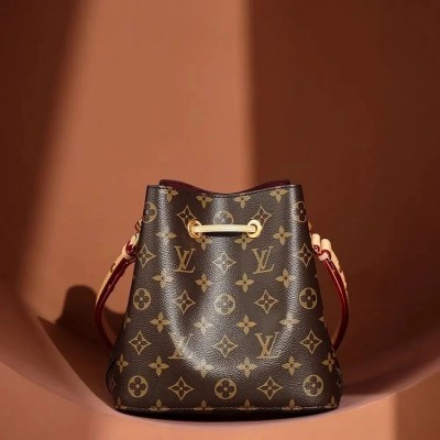 Louis neonoe bb mini bag size : 20×20×13 cm