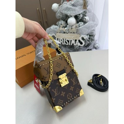 Louis new arrival phone bag size : 12*6*17 cm