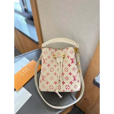 Louis new arrival NEONOE M44022 bag size: 20 cm