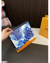 Louis new arrival Toiletry Pouch bag size :26*20cm