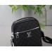 Louis new arrival bag size : 20x24x5 cm