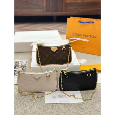 Louis Easy Pouch on Strap bag size : 22 * 13cm
