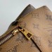 L-bag Model: M44872 Size:17x22x10cm