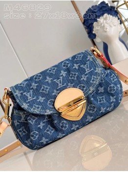 Louis Monogram Denim size : 27 x 18 x 3 cm