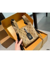 Louis new arrival bag size: 18 * 16cm