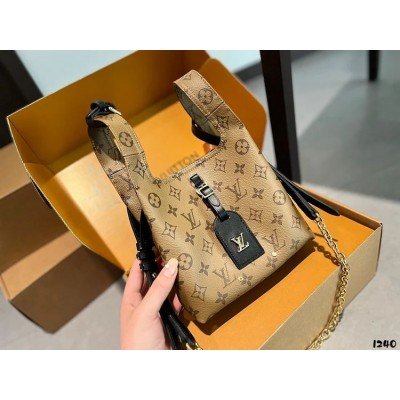 Louis new arrival bag size: 18 * 16cm