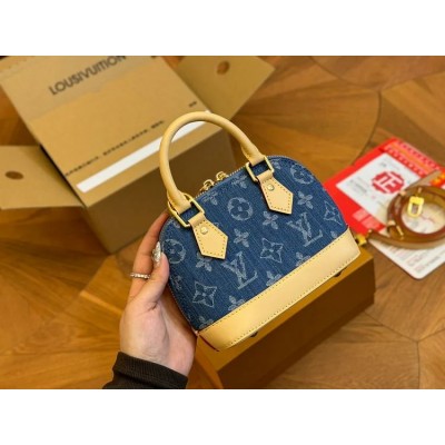 Louis Alma bb denim bag size :  20*14cm