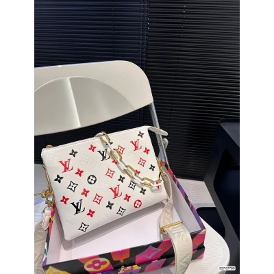 Louis new arrival cousin bag size: 26 * 20 cm