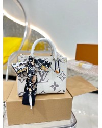 Louis  Ss21 Crafty onthego small bag size : 25 * 20cm (without silk belt )