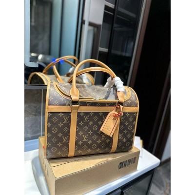 Louis new arrival pet bags size: 39*20*32 cm