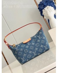 Louis Hills Pochette Monogram Denim size;20.5 x 6 x 16 cm