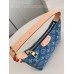 Louis Hills Pochette Monogram Denim size;20.5 x 6 x 16 cm