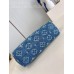 Louis Hills Pochette Monogram Denim size;20.5 x 6 x 16 cm