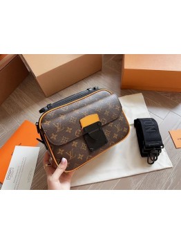L  slocksling men bag size 25*17 cm
