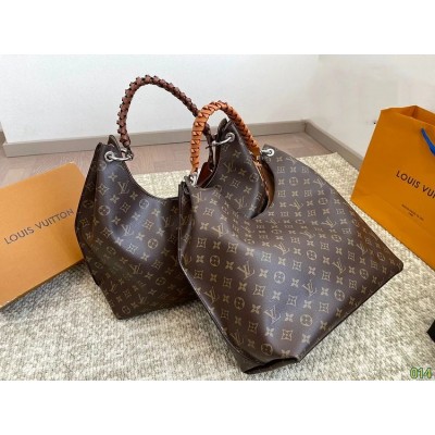 Louis new arrival tote bag size : 34 * 28 cm