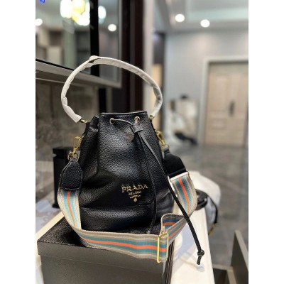 Pra new arrival bucket bag size : 25 * 21 cm