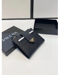 Pra wallet men and women size : 10×9 cm