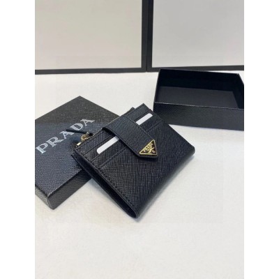 Pra wallet men and women size : 10×9 cm