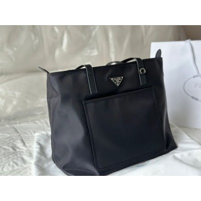 Pra new arrival tote bag size : 34 * 29cm