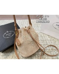 Pra nwe arrival bucket bag size: 18 * 22 cm