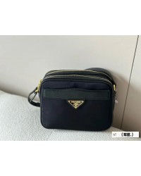 Prada odette new arrival camera bag size: 21 * 16cm