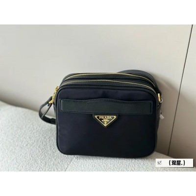 Prada odette new arrival camera bag size: 21 * 16cm
