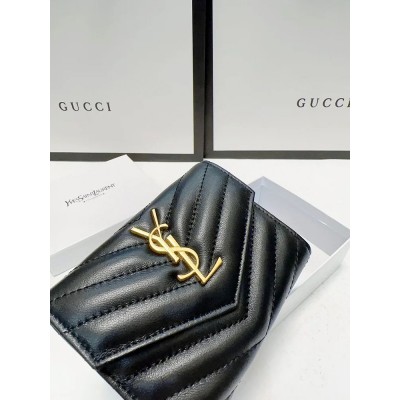 Y new arrival women wallet size: 10×9 cm