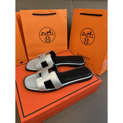 Hermès best-selling slides/sandals 3