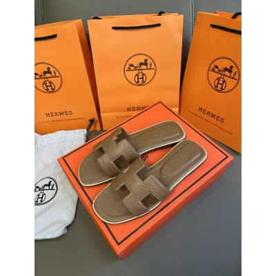 Hermès best-selling slides/sandals 3