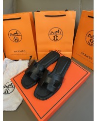 Hermès best-selling slides/sandals 3